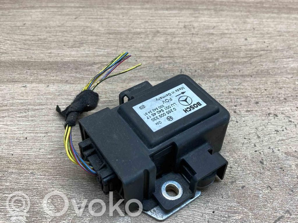 Mercedes-Benz E W211 ESP Drehratensensor Querbeschleunigungssensor 