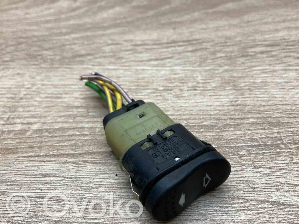 Electric window control switch   98AG14529CB,03162701,WITHPLUG