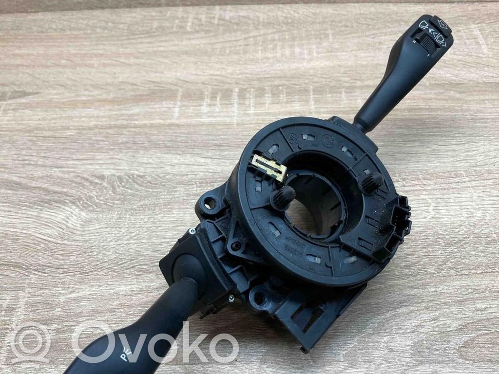 BMW 5 E39 Leva/interruttore dell’indicatore di direzione e tergicristallo 