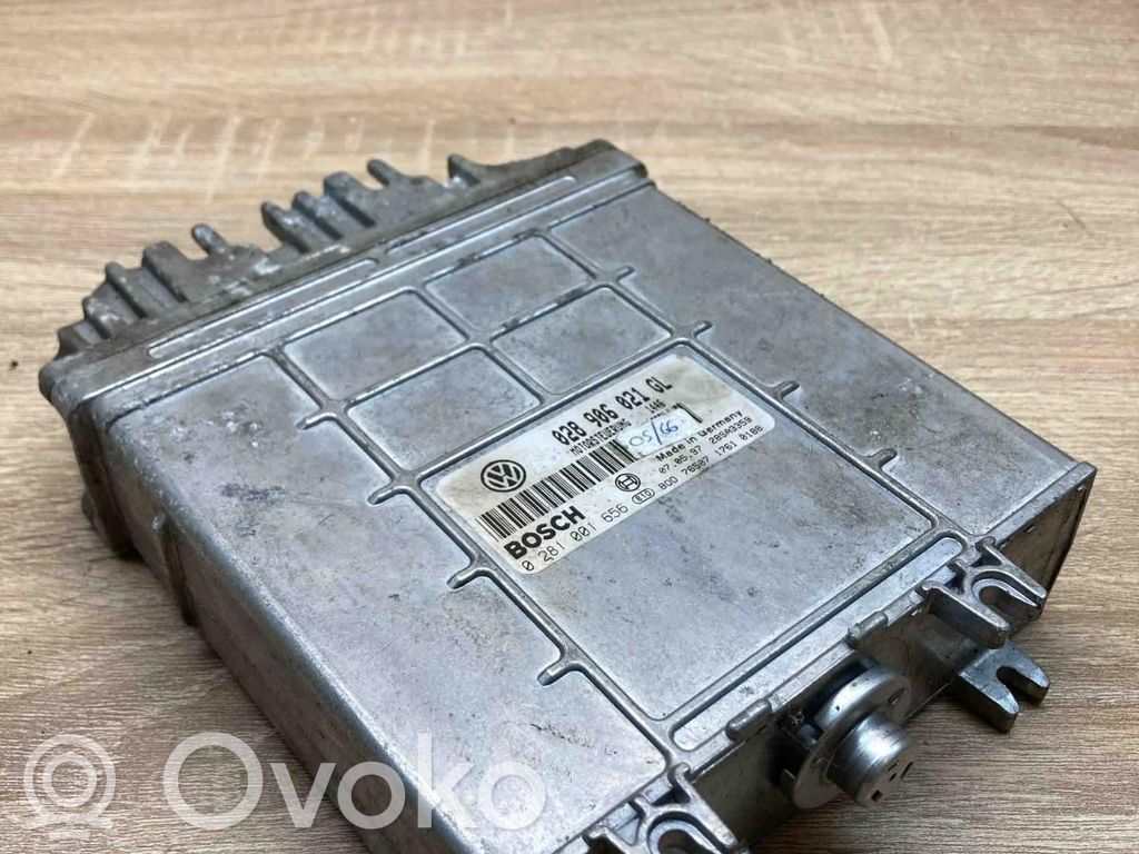 Volkswagen PASSAT B5 Centralina/modulo motore ECU 