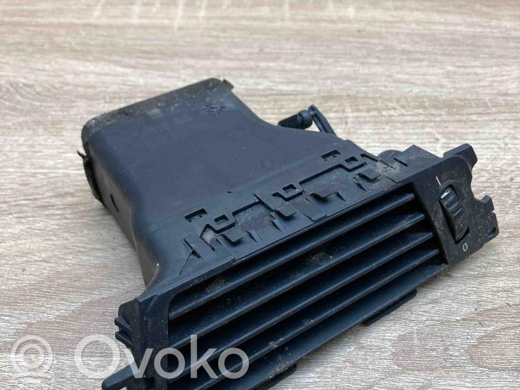 BMW 3 E90 E91 Moldura protectora de la rejilla de ventilación lateral del panel 