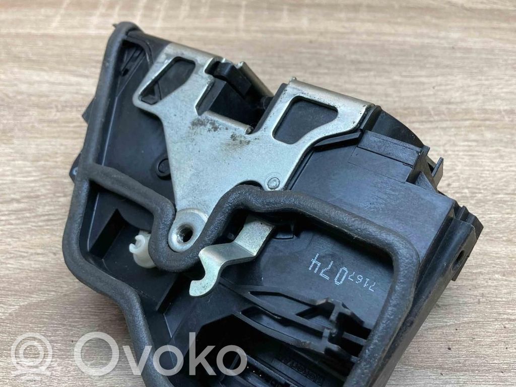 Front door lock   7167074