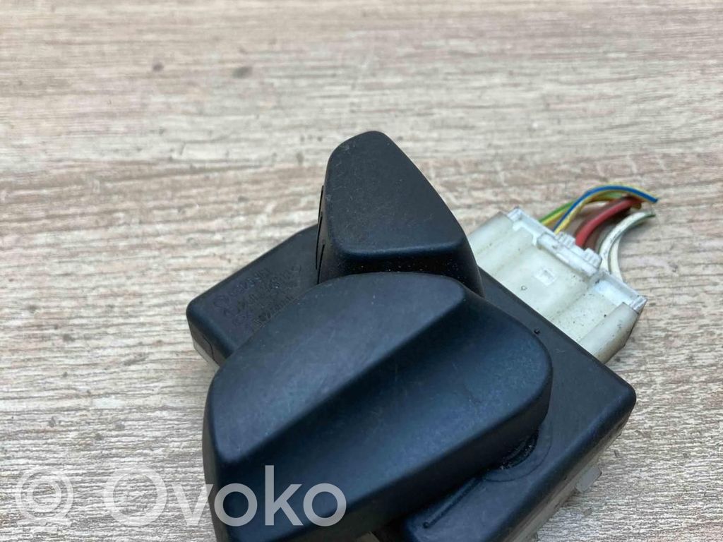 Commutateur de commande de siège   6926961,WITHPLUG