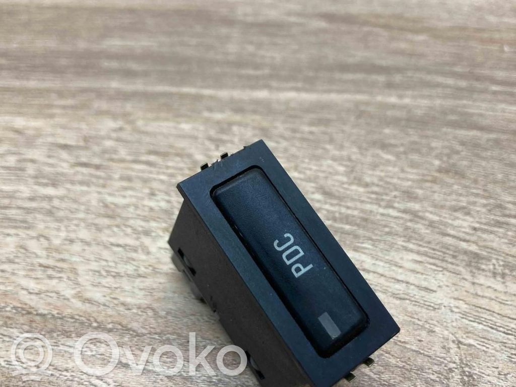 Parking (PDC) sensor switch   8352253