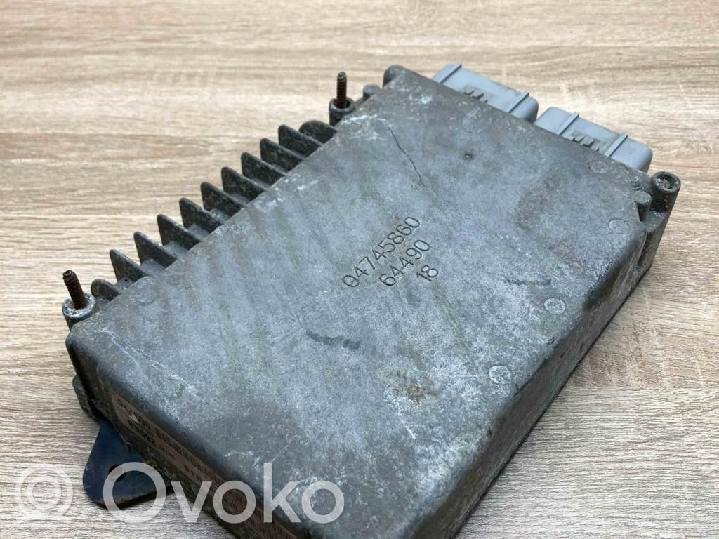 Engine control unit/module ECU   P04727280AB