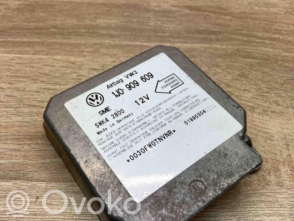 Volkswagen Golf IV Unitate/modul de comandă airbaguri 
