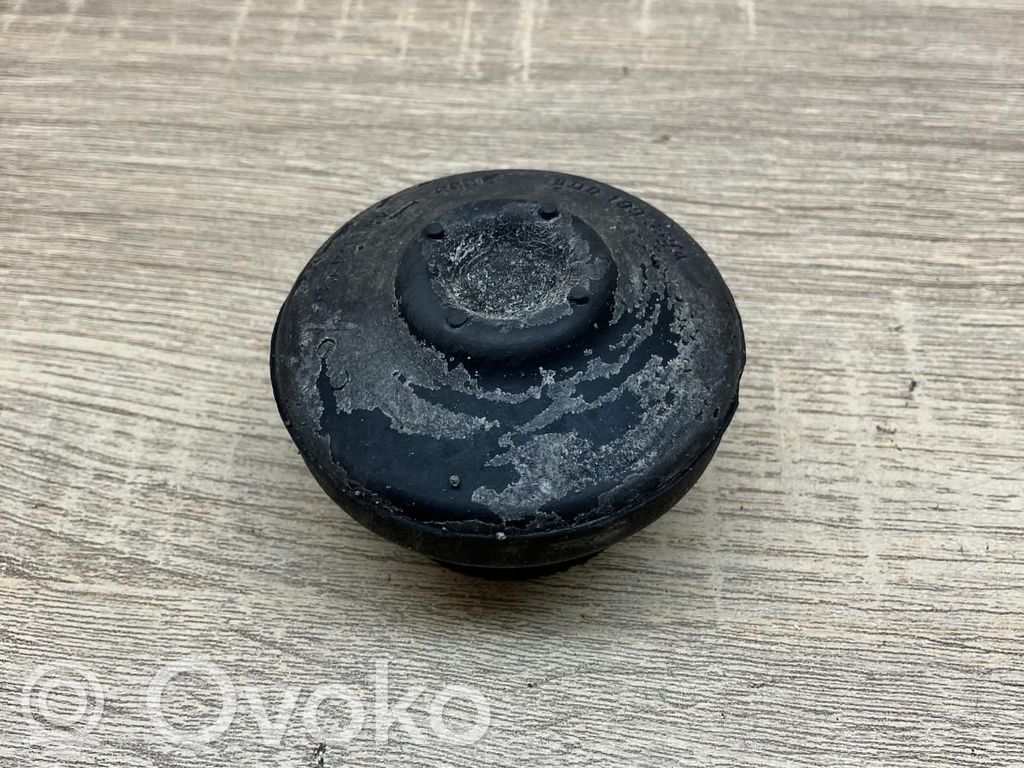 Audi A6 S6 C5 4B Engine mounting bracket 