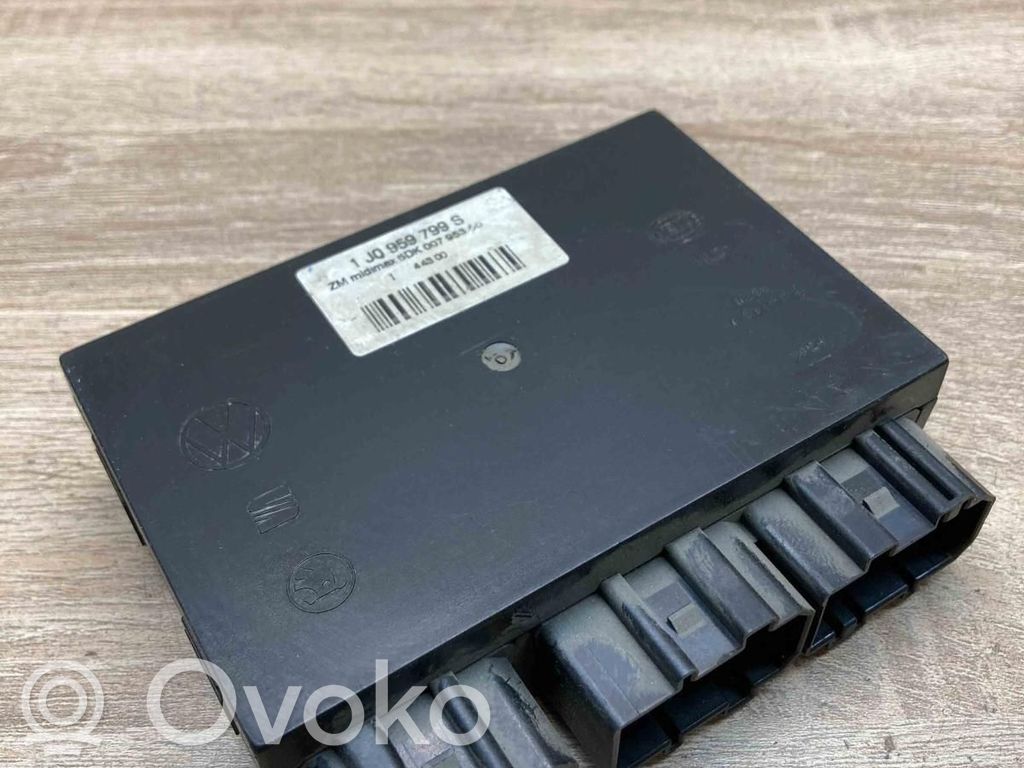 Volkswagen PASSAT B5 Module confort 