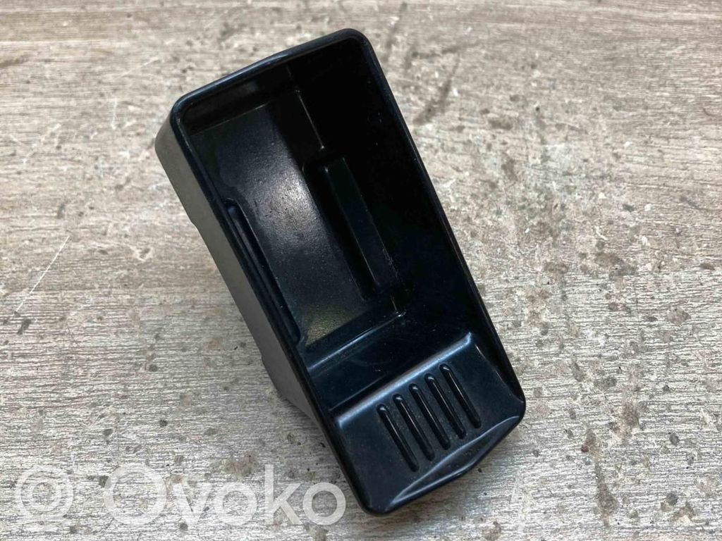 Durų peleninė   8200237,USED