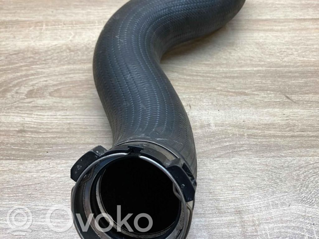 BMW 5 F10 F11 Conductă/furtun lichid de răcire motor 