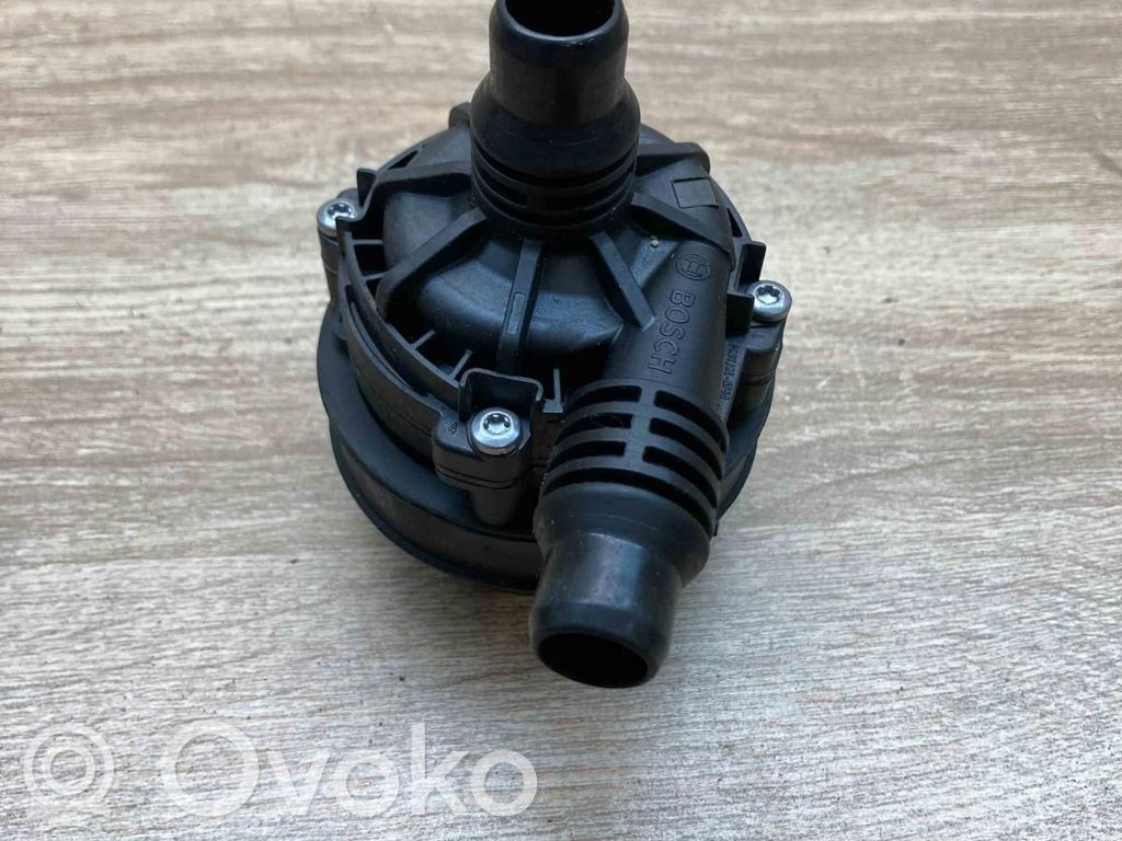 BMW 3 G20 G21 Pompa elettrica dell’acqua/del refrigerante ausiliaria 