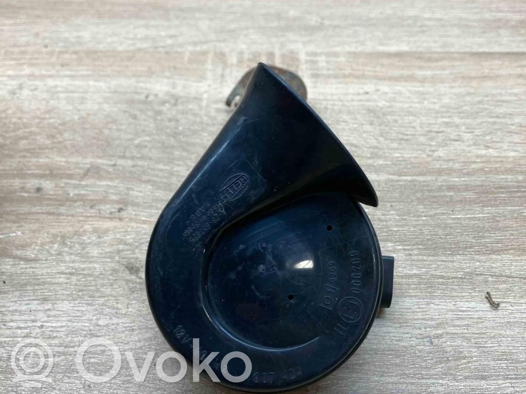 Claxon   A28657625