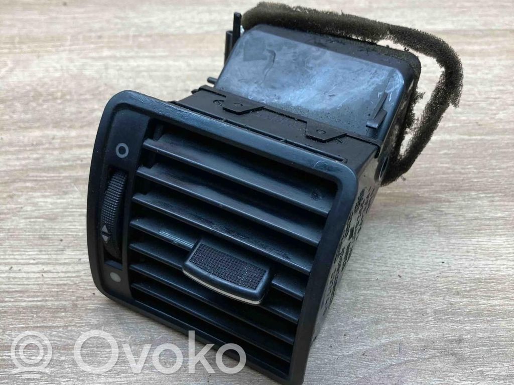 Audi A8 S8 D2 4D Grilă ventilație/ramă laterală bord 