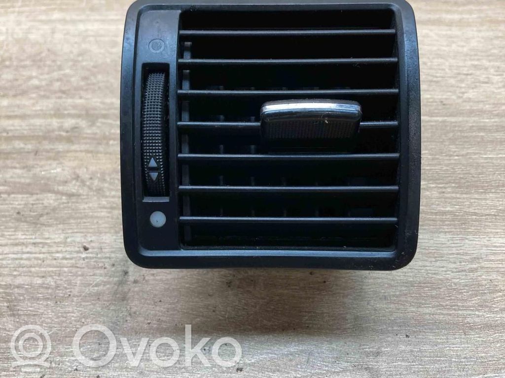 Audi A8 S8 D2 4D Grilă ventilație/ramă laterală bord 