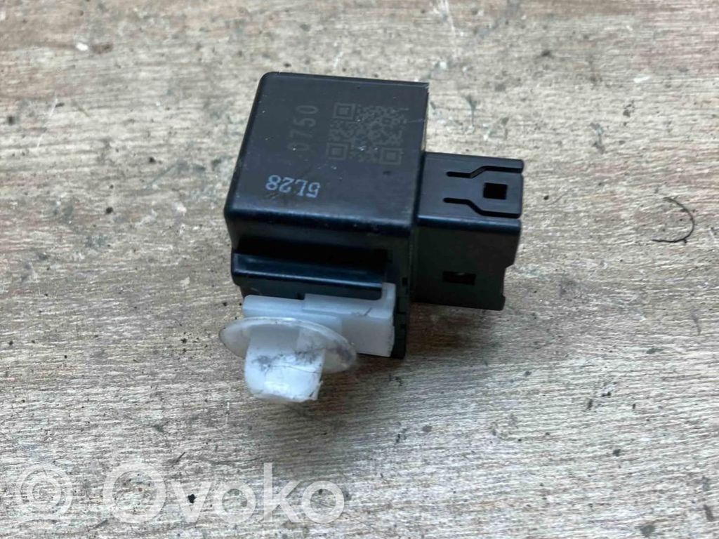 Toyota Verso Cita veida releji 