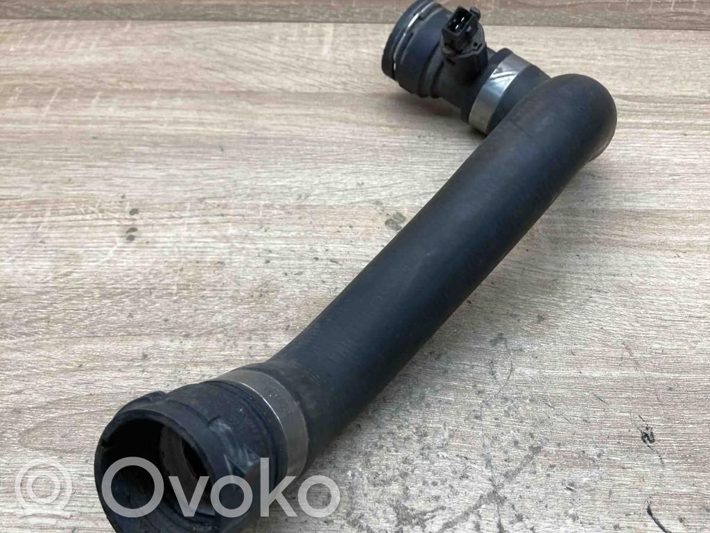 BMW 5 E39 Conductă/furtun lichid de răcire motor 