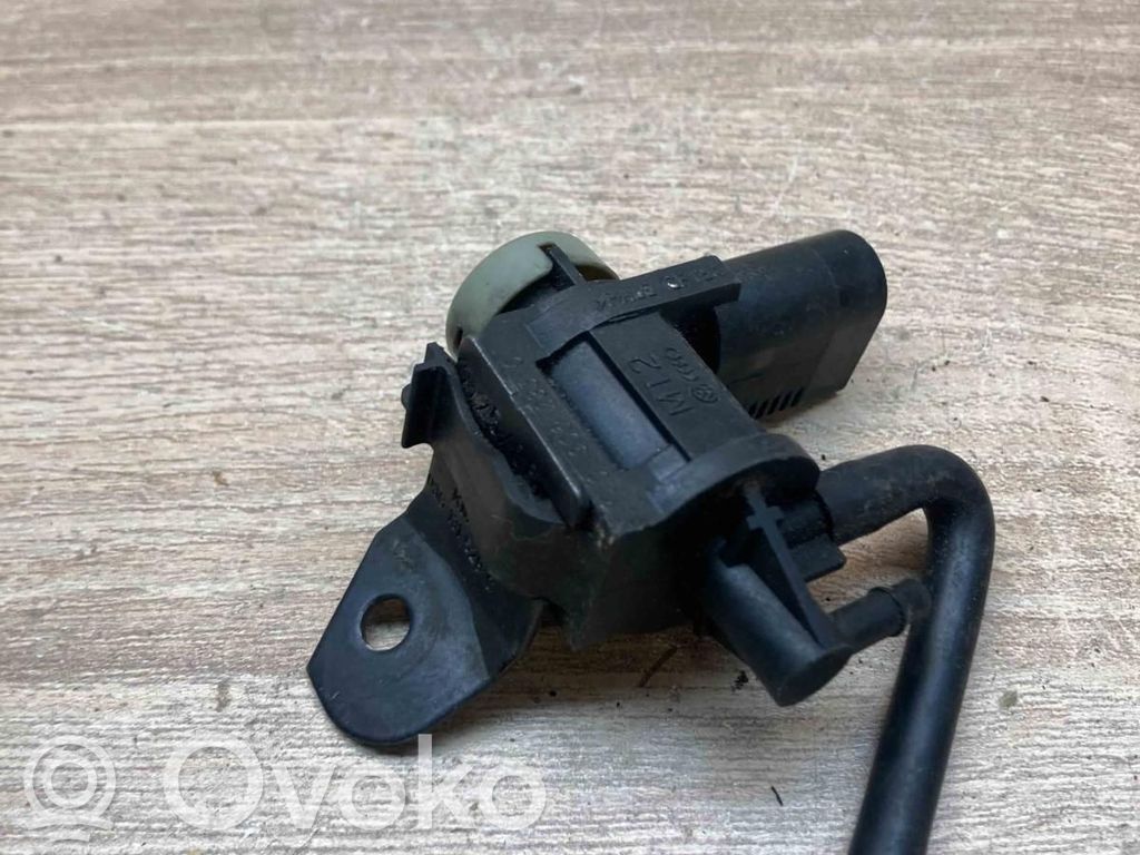 Volkswagen Golf IV Solenoid supapă turbosuflantă 