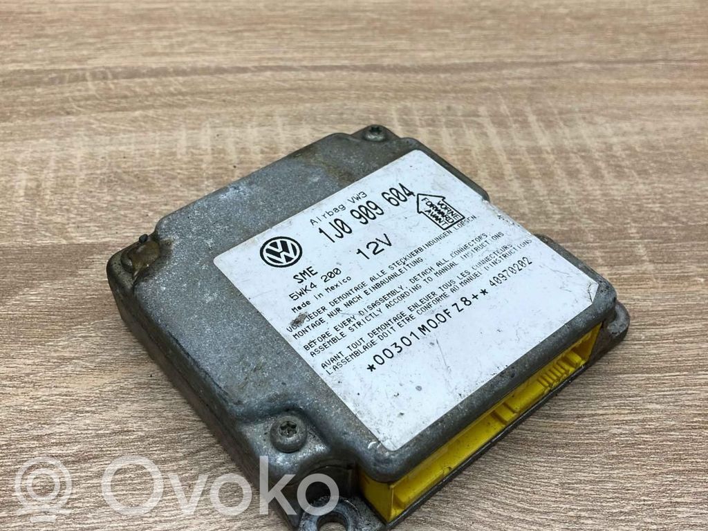 Volkswagen PASSAT B5 Unitate/modul de comandă airbaguri 