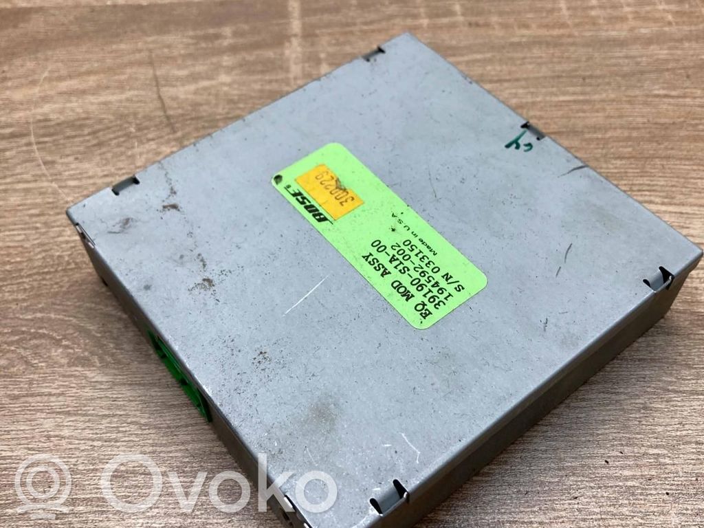 Honda Accord Sound amplifier 