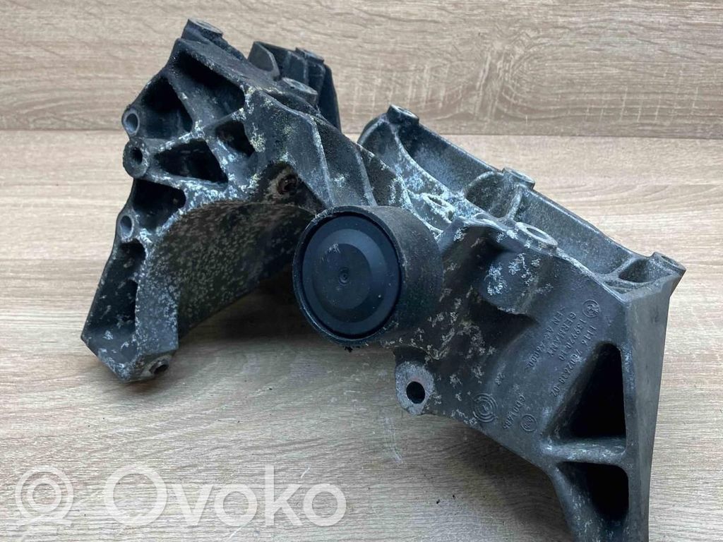 BMW 3 E90 E91 Supporto del generatore/alternatore 
