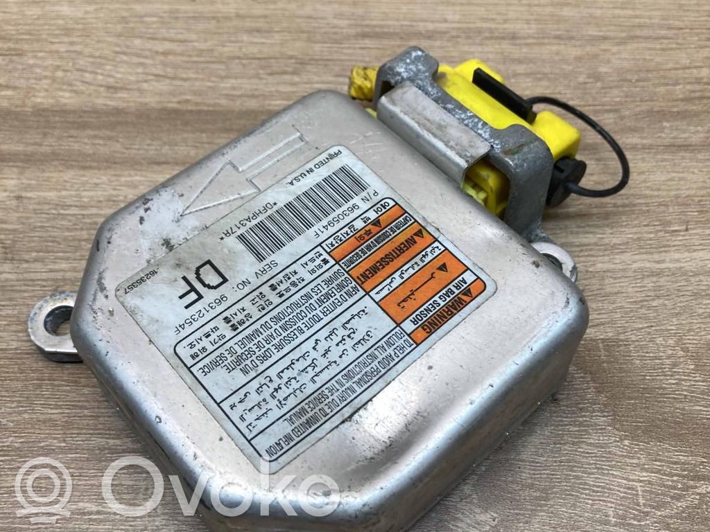 Daewoo Nubira Airbag control unit/module 