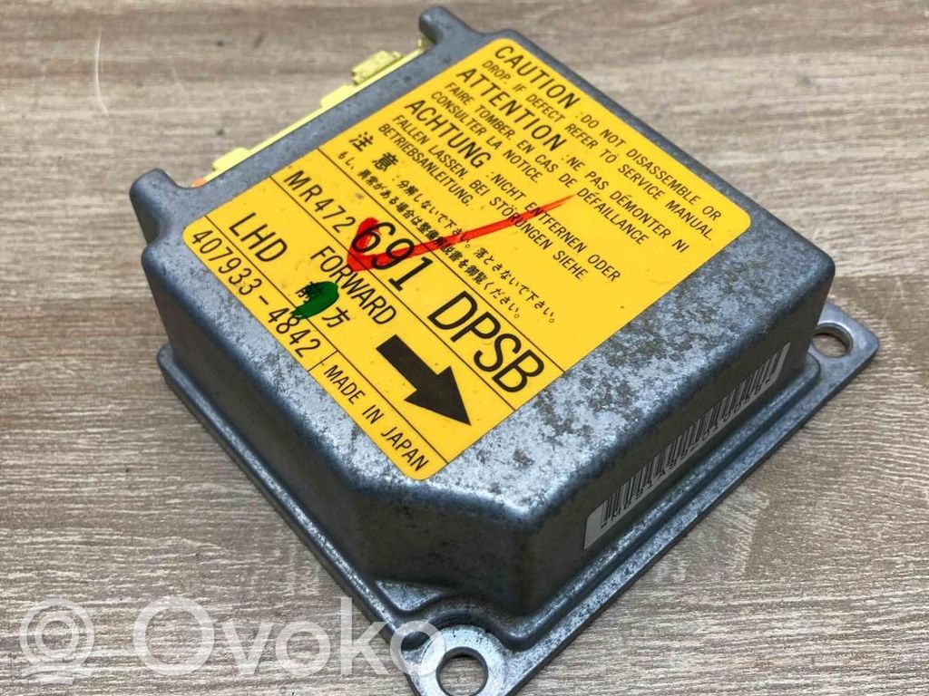Mitsubishi Space Runner Airbag control unit/module 