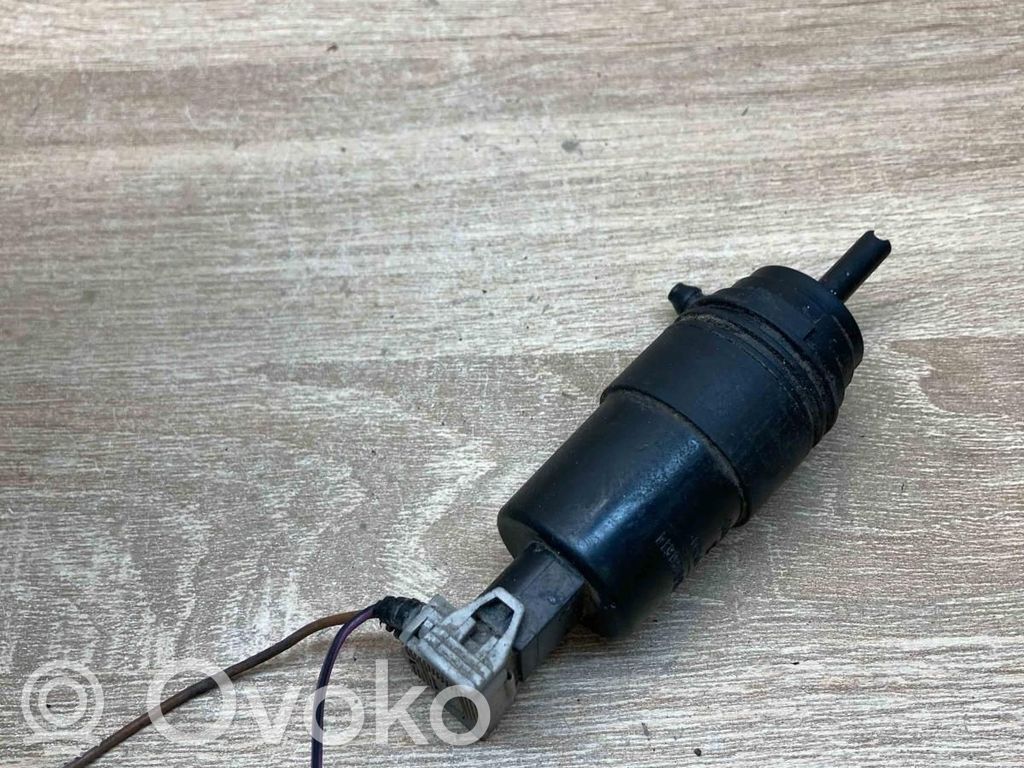 BMW 3 E36 Headlight washer pump 