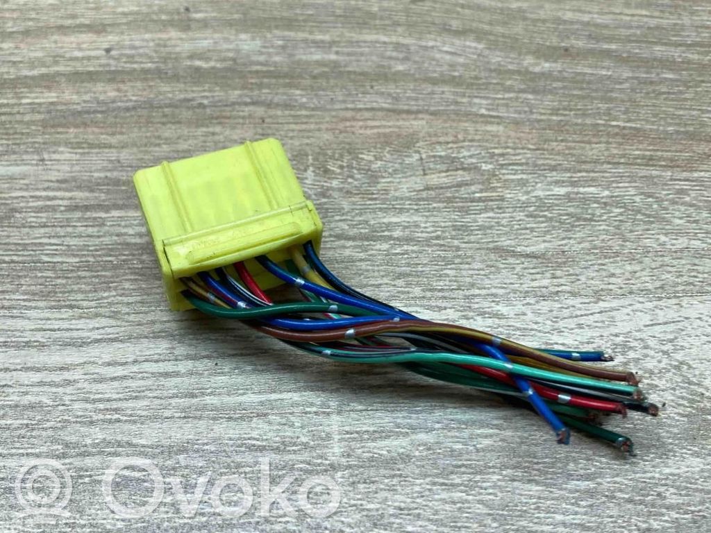 Mitsubishi Eclipse Sveces (-ču) vads (-i) 