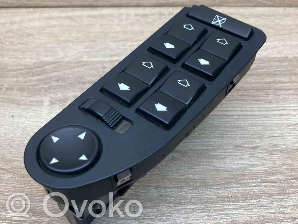 Electric window control switch   8368966,068065