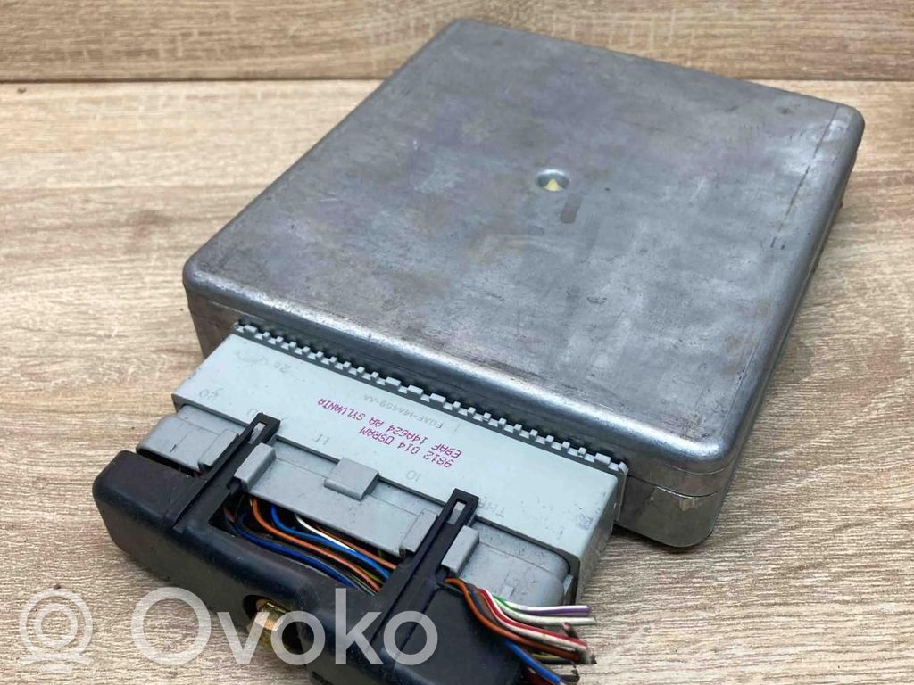 Ford Focus Komputer / Sterownik ECU silnika 