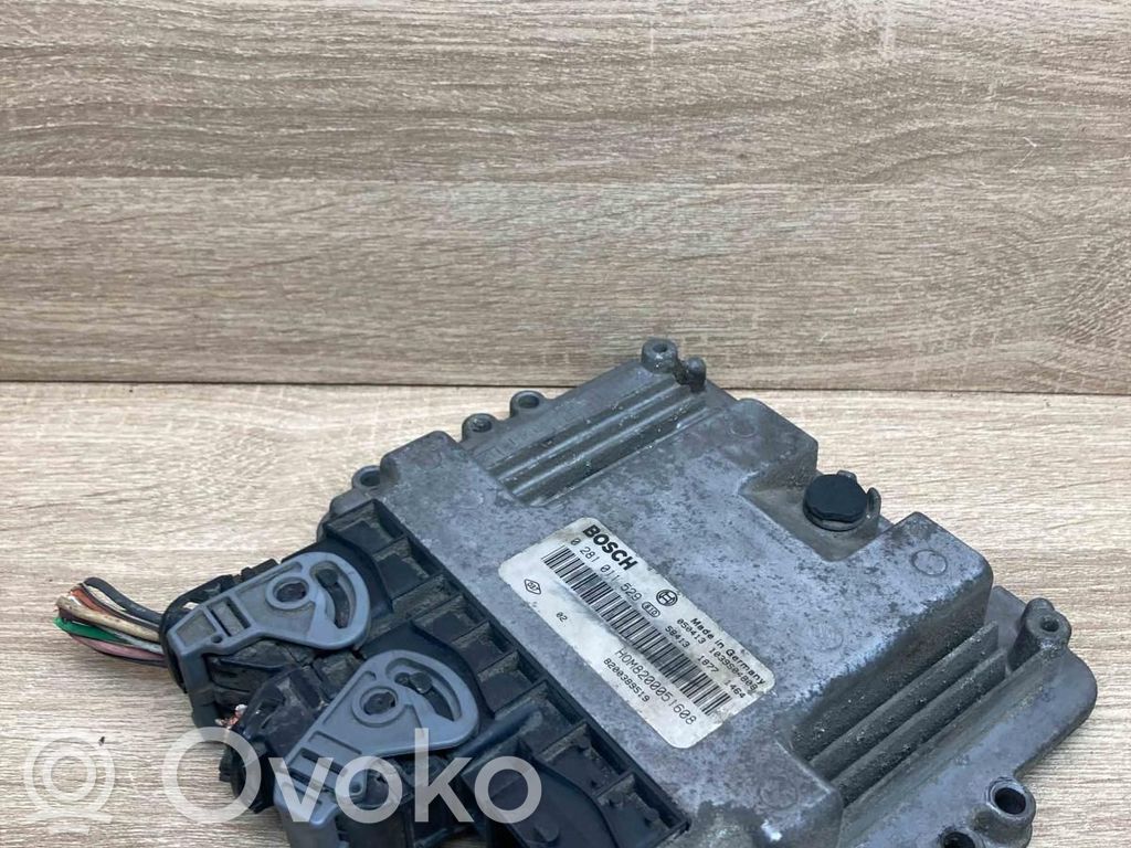 Renault Trafic II (X83) Unidad de control/módulo ECU del motor 