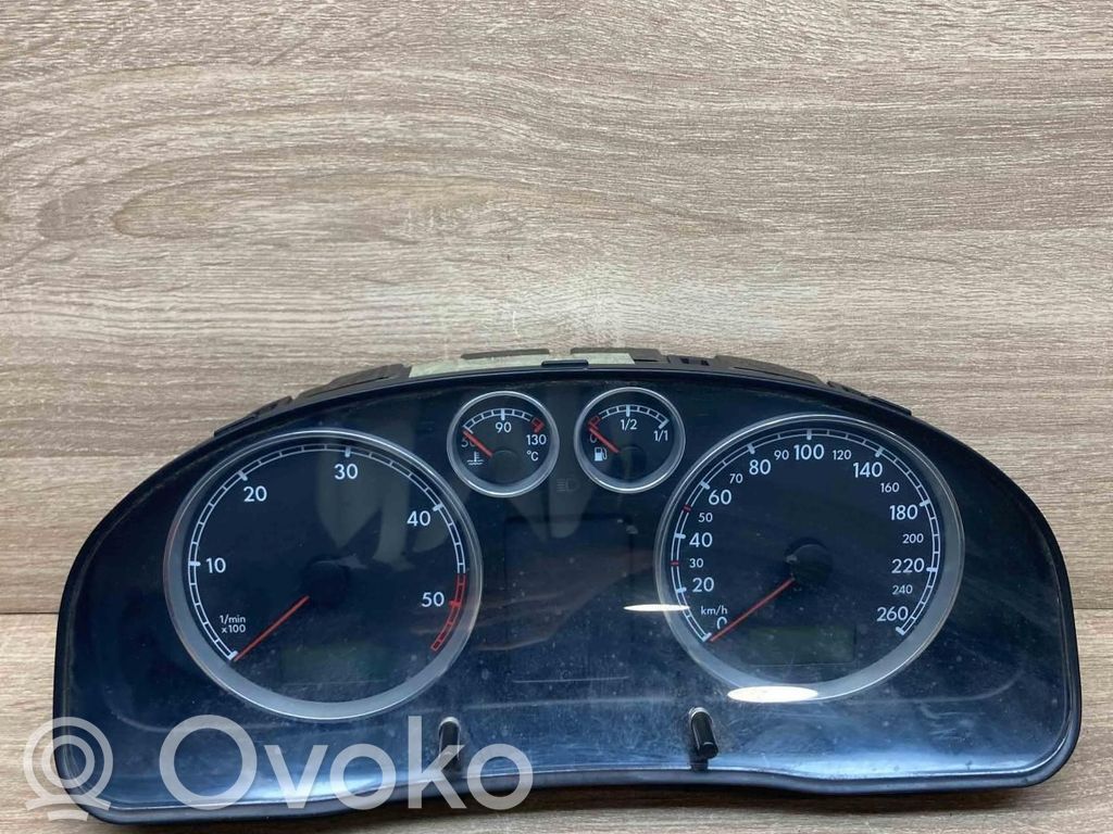 Volkswagen PASSAT B5.5 Vitezometru (grup de instrumente) 