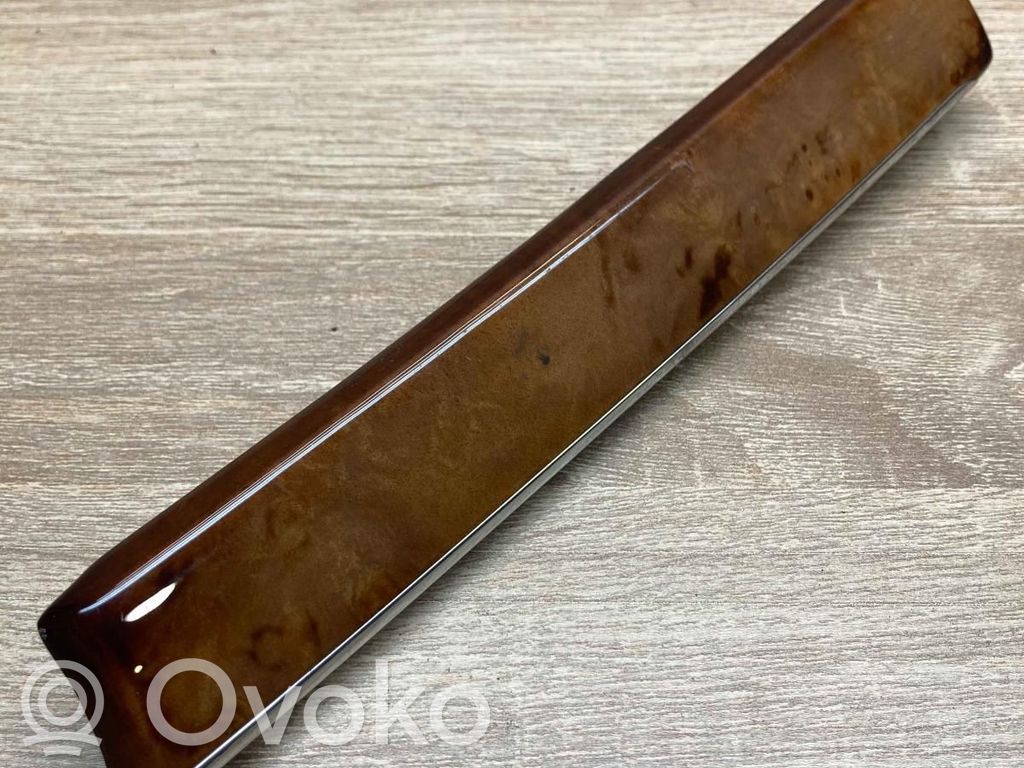 Mercedes-Benz E W211 Rivestimento del pannello