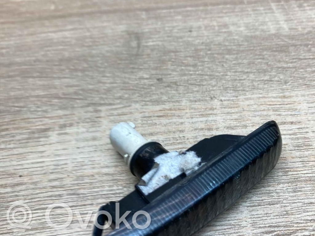 BMW 3 E46 Indicatore di direzione del parafango anteriore 