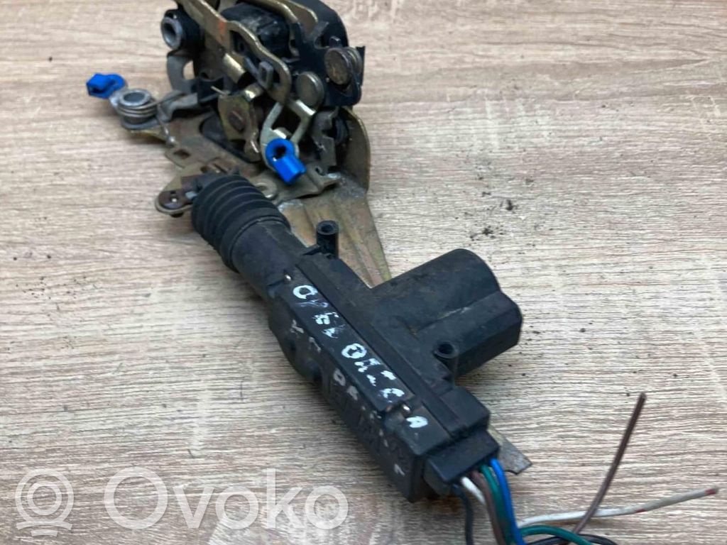 Zamek drzwi przednich   09193443