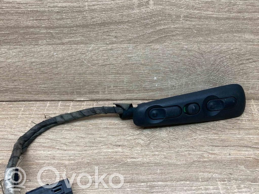 Opel Omega B1 Electric window control switch 