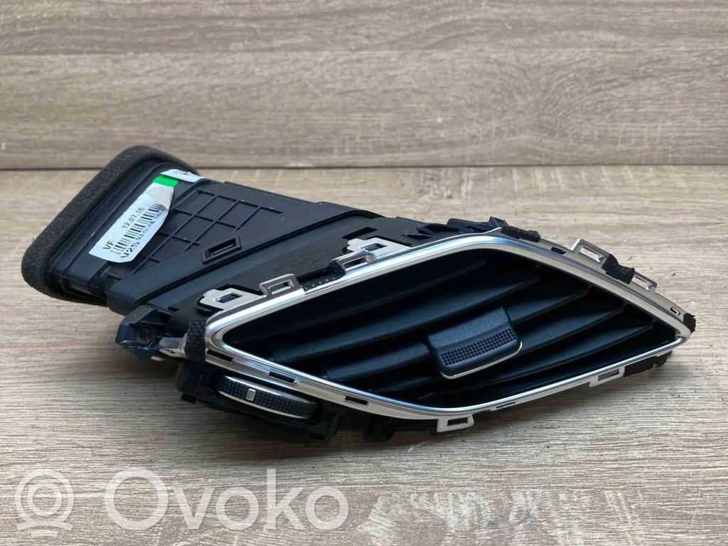 Hyundai i40 Grilă ventilație/ramă laterală bord 
