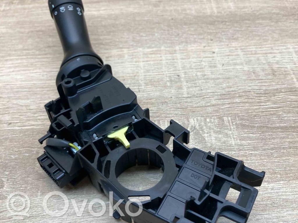 Toyota Yaris Leva/interruttore dell’indicatore di direzione e tergicristallo 
