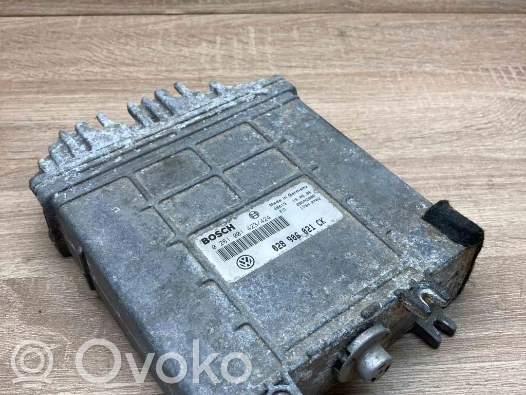 Volkswagen PASSAT B4 Engine control unit/module ECU 