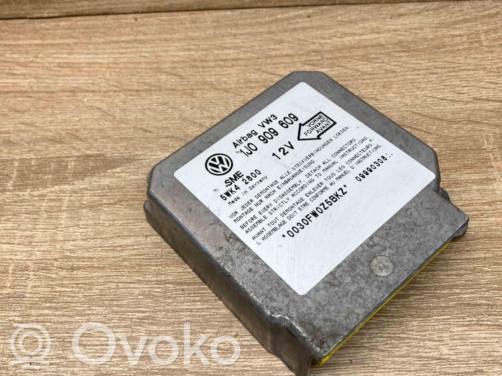 Volkswagen Golf IV Unitate/modul de comandă airbaguri 