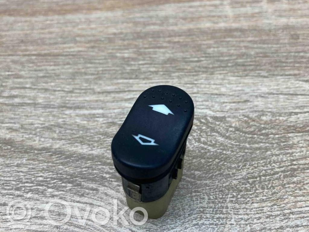Electric window control switch   98AG14529CB,K808X