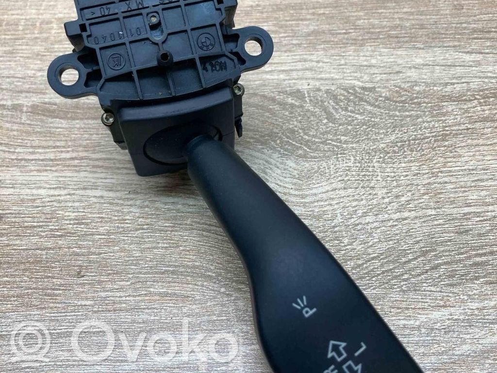 Suuntavilkun vipu   8363668,01104010