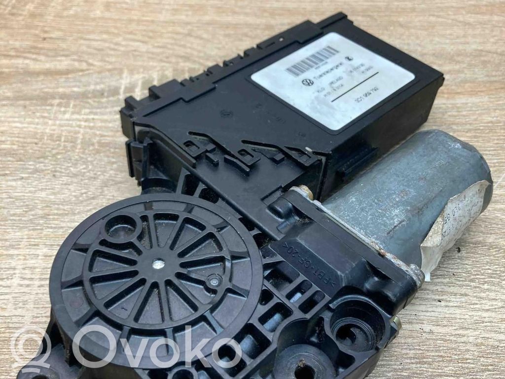 Volkswagen Touareg I Motor macara geam ușă față 
