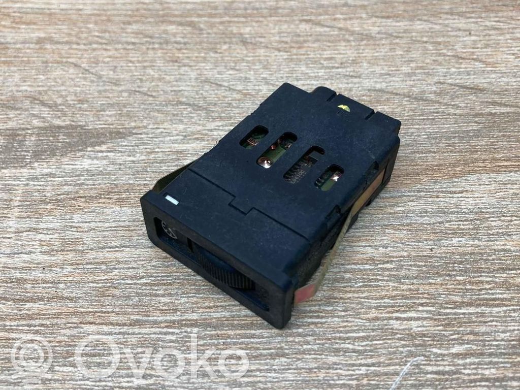 BMW 7 E32 Comutator lumini bord 
