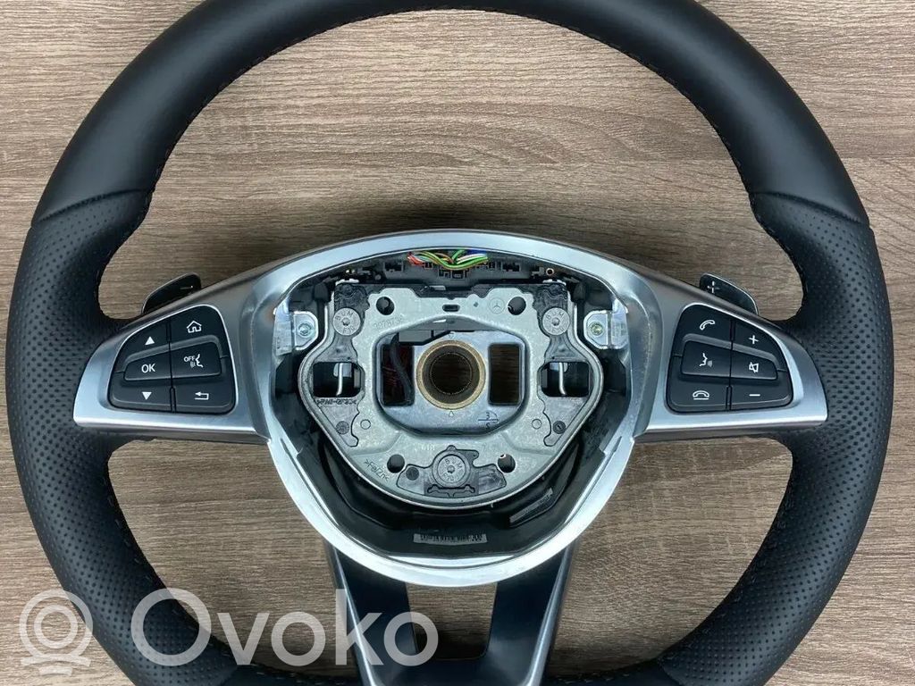 Mercedes-Benz C W205 Butoane/comutatoare pe volan 