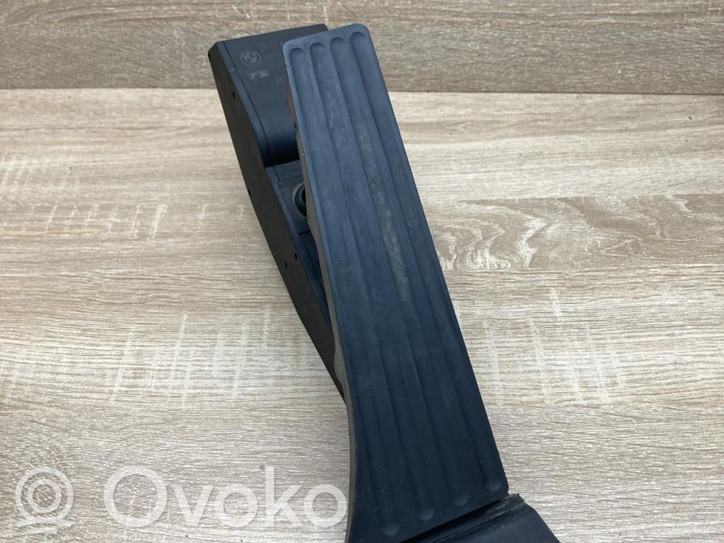 Akceleratoriaus pedalas   6766931,259160