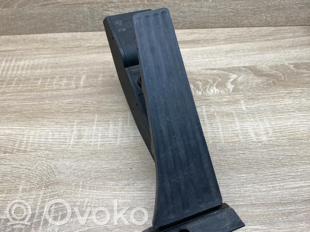 Akceleratoriaus pedalas   6766930,259160