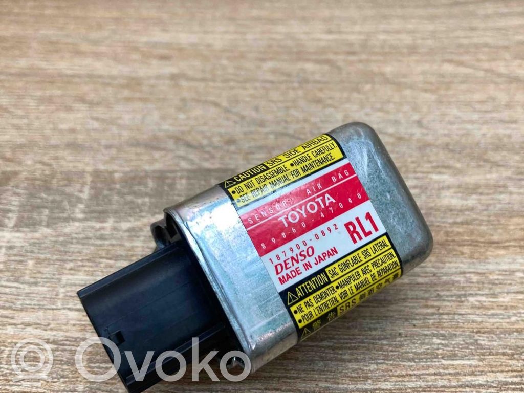 Toyota Prius (XW20) Senzor impact/declanșare airbag 