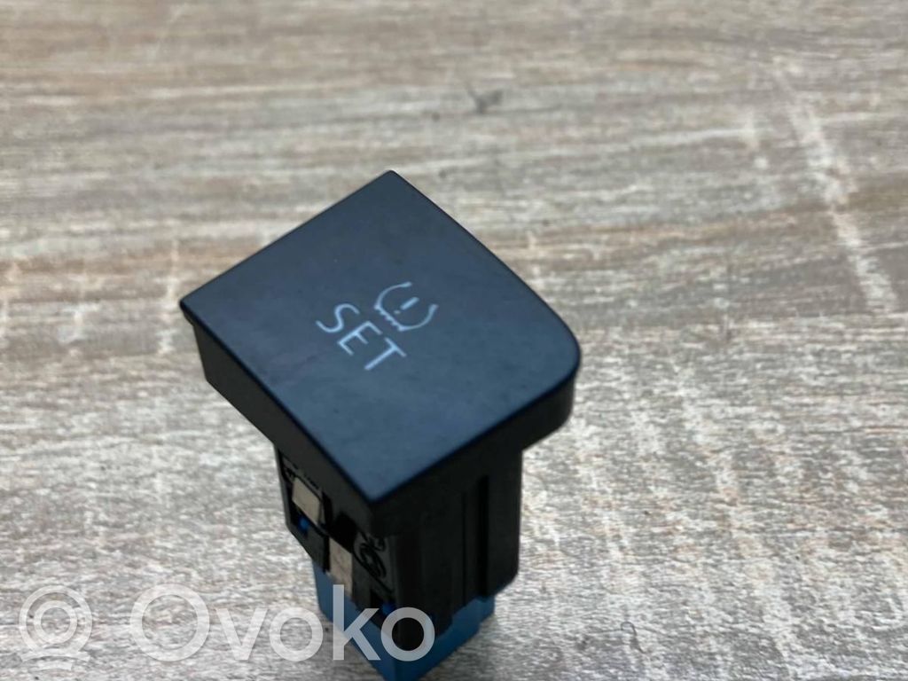 Volkswagen PASSAT B6 Autres commutateurs / boutons / leviers