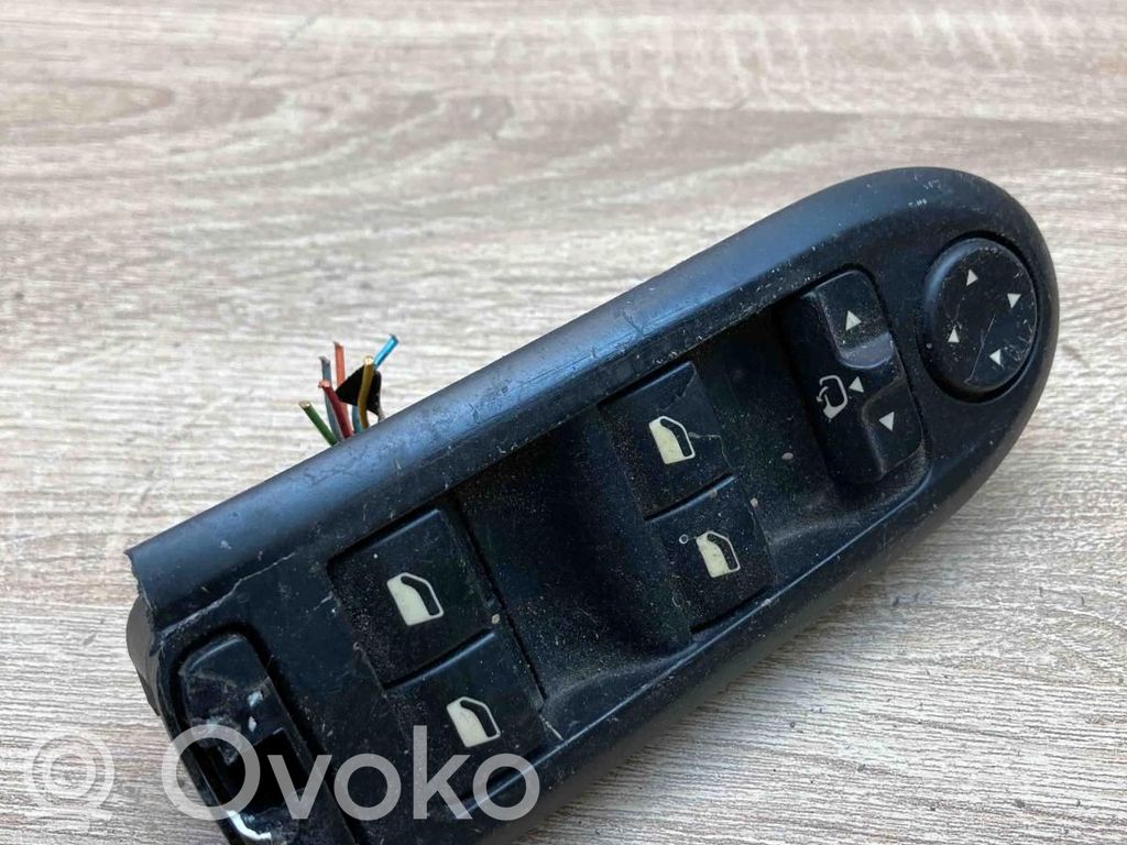 Peugeot 407 Comutator comandă geamuri electrice 